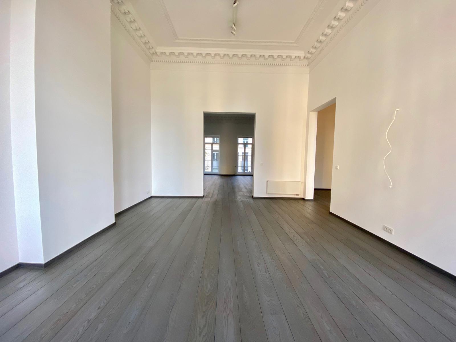 Rue Royale Bruxelles,1000,5 Slaaplamers Slaaplamers,5 Kamers Kamers,Huis,Rue Royale,7313170