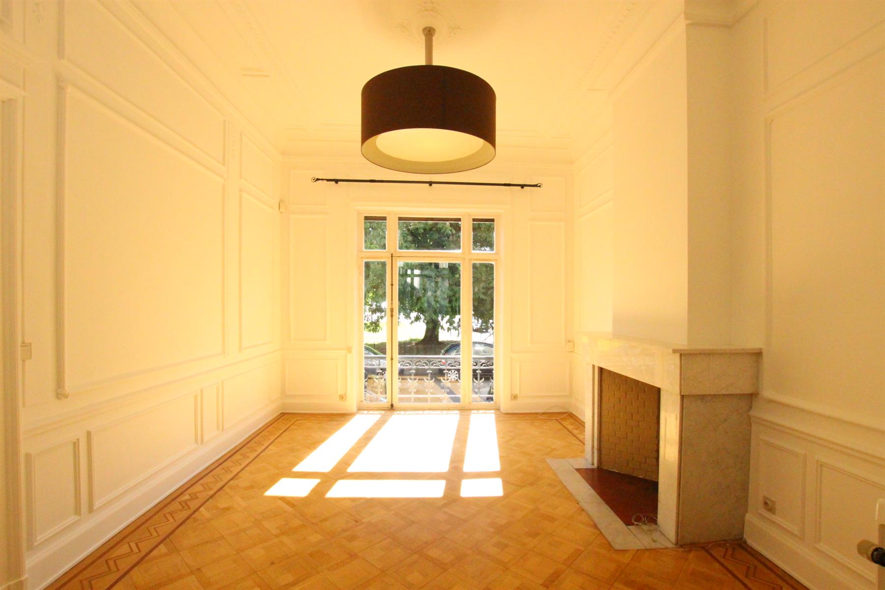 9 Square Gutenberg Bruxelles,1000,3 Slaaplamers Slaaplamers,3 Kamers Kamers,2 BadkamersBadkamers,Apartment,Square Gutenberg,7535813