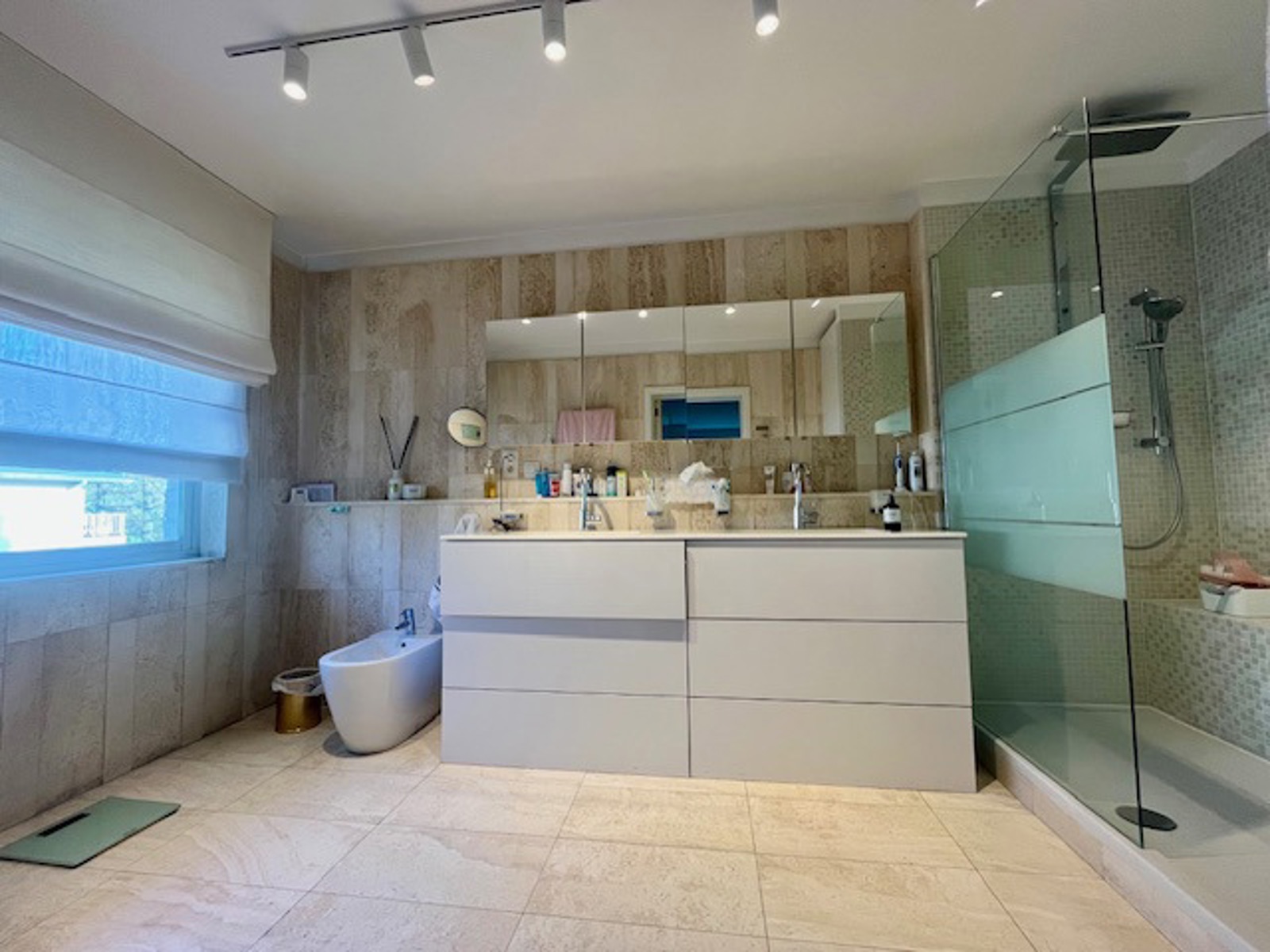 108 Avenue du Gui Uccle,1180,4 Bedrooms Bedrooms,4 Rooms Rooms,2 BathroomsBathrooms,Apartment,Avenue du Gui,1,7608829