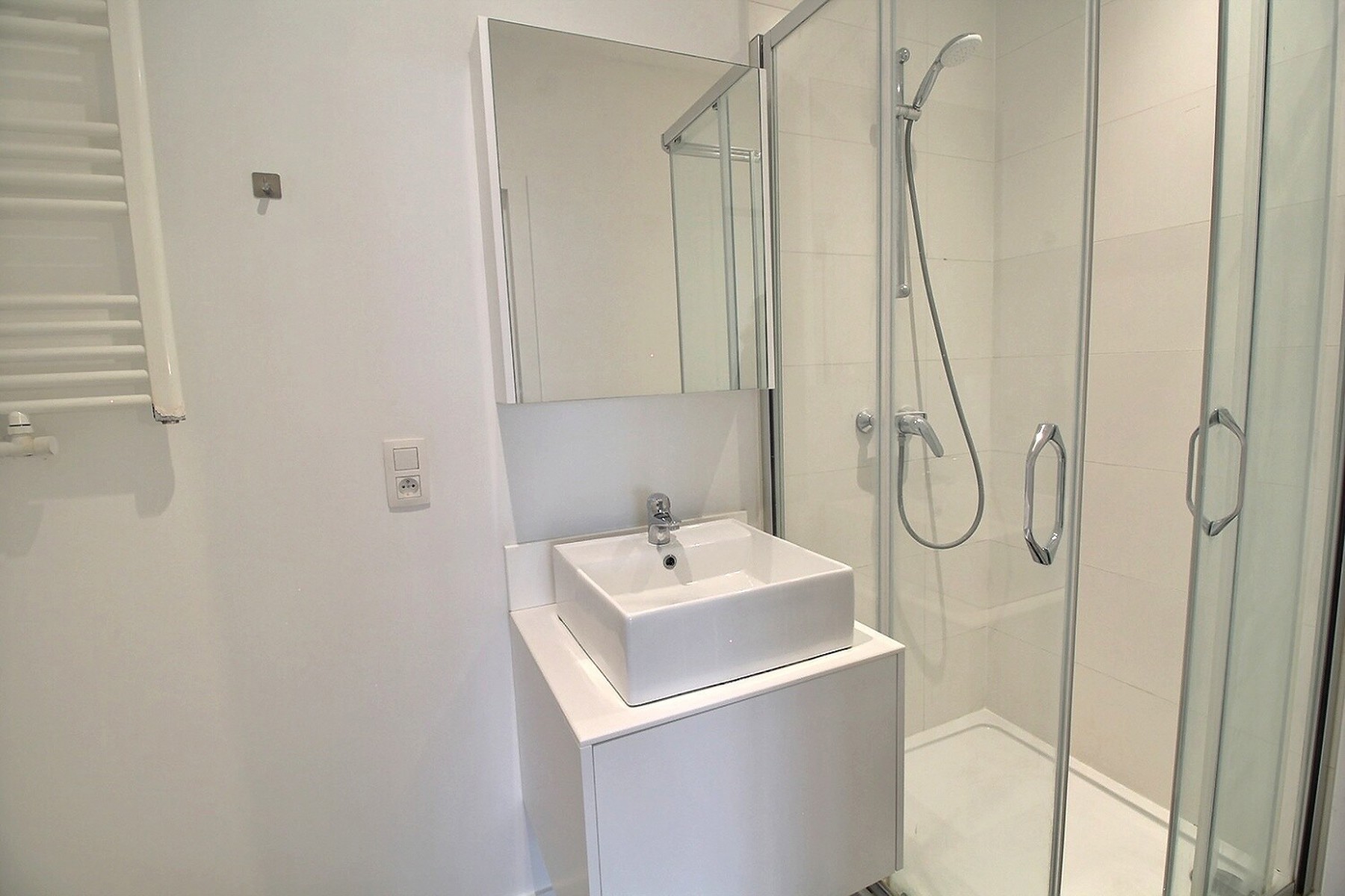 225 Avenue Winston Churchill Uccle,1180,1 Bedroom Slaaplamers,1 Room Kamers,1 BathroomBadkamers,Apartment,Avenue Winston Churchill,5,7765531