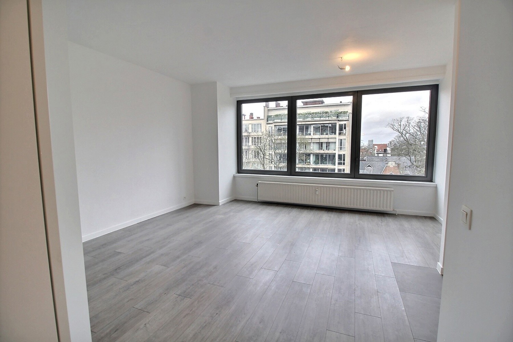 225 Avenue Winston Churchill Uccle,1180,1 Bedroom Slaaplamers,1 Room Kamers,1 BathroomBadkamers,Apartment,Avenue Winston Churchill,5,7765531