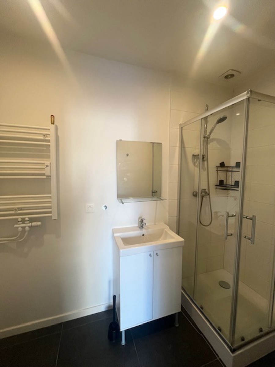 225 Avenue Winston Churchill Uccle,1180,1 Bedroom Slaaplamers,1 Room Kamers,1 BathroomBadkamers,Apartment,Avenue Winston Churchill,5,7765531