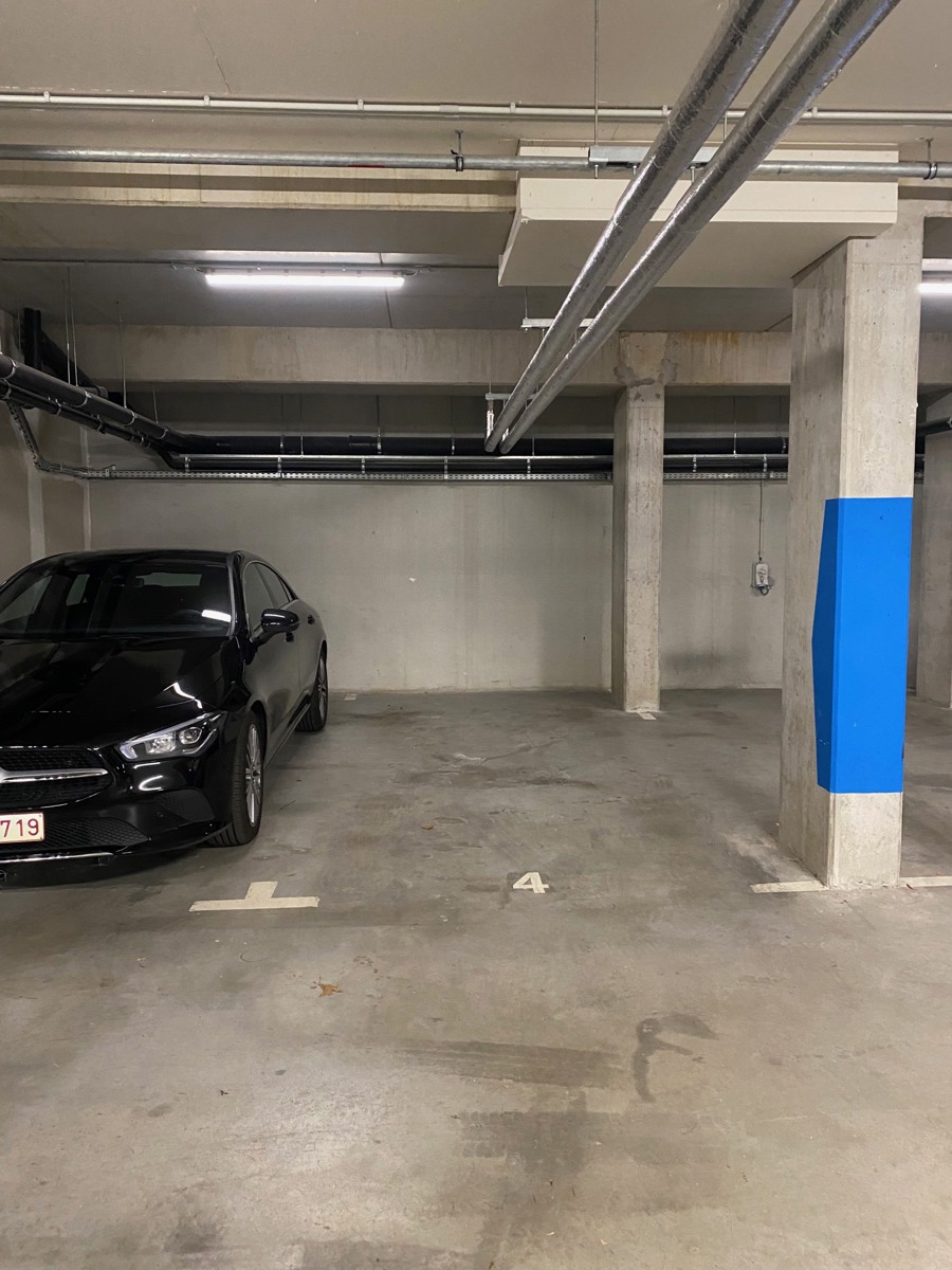 89 rue Froissart Brussels,1000,Garage,rue Froissart,-2,7770106