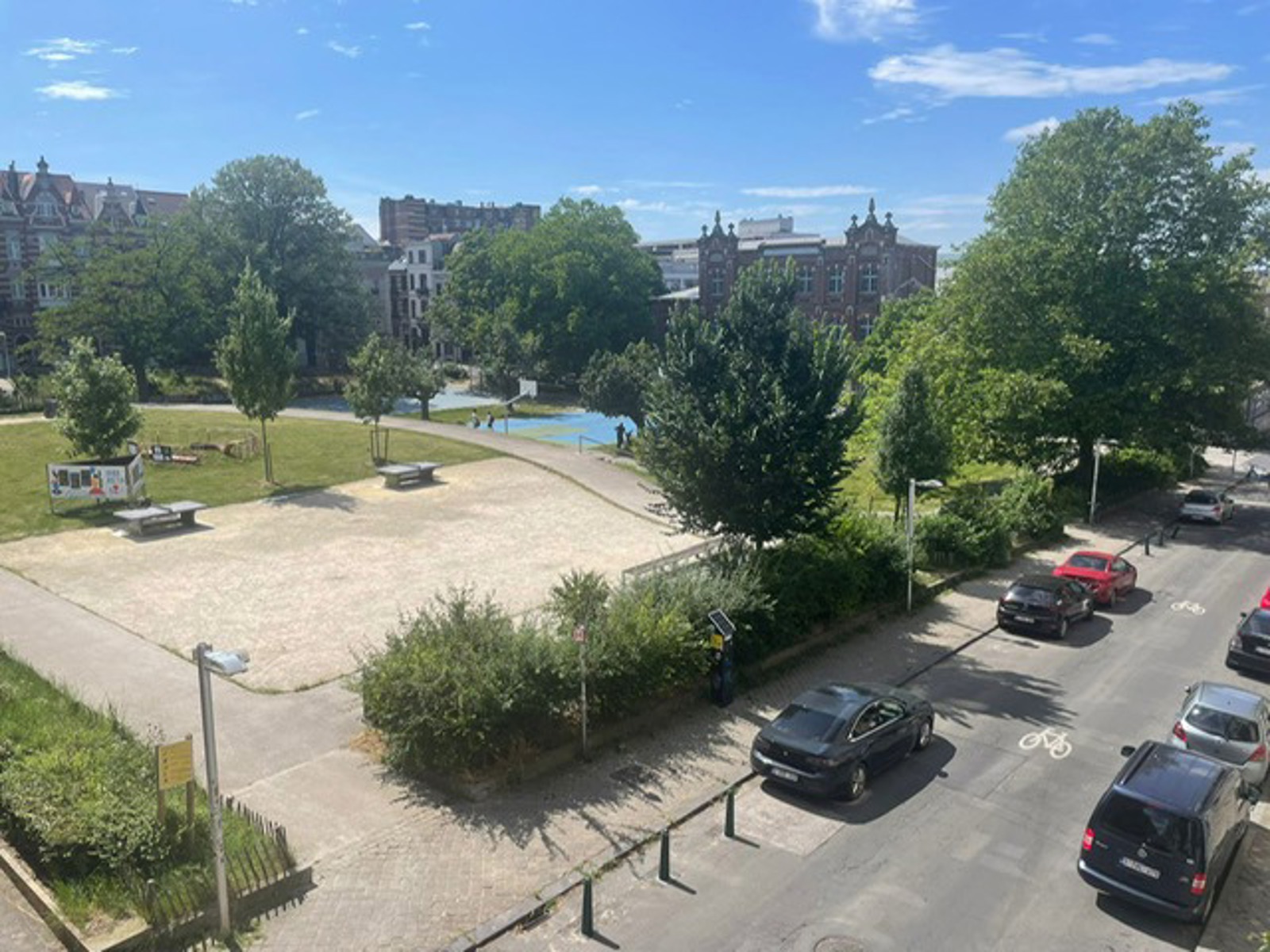 13 Place Louis Morichar Saint- Gilles,1060,2 Slaaplamers Slaaplamers,2 Kamers Kamers,1 BathroomBadkamers,Apartment,Place Louis Morichar,1,7799706