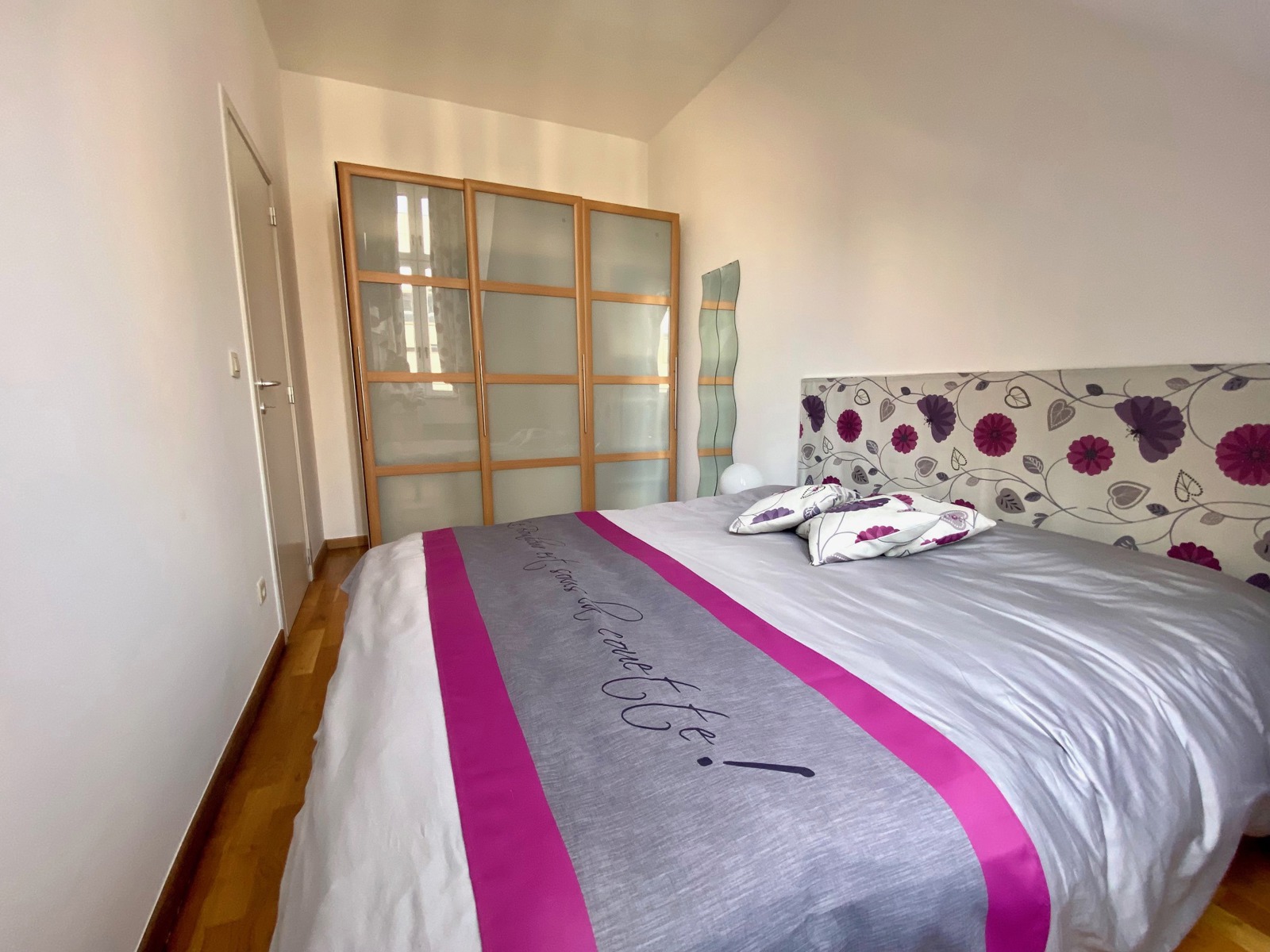 105 Rue Froissart Bruxelles,1040,1 Bedroom Slaaplamers,1 Room Kamers,1 BathroomBadkamers,Apartment,Rue Froissart,5,7854111