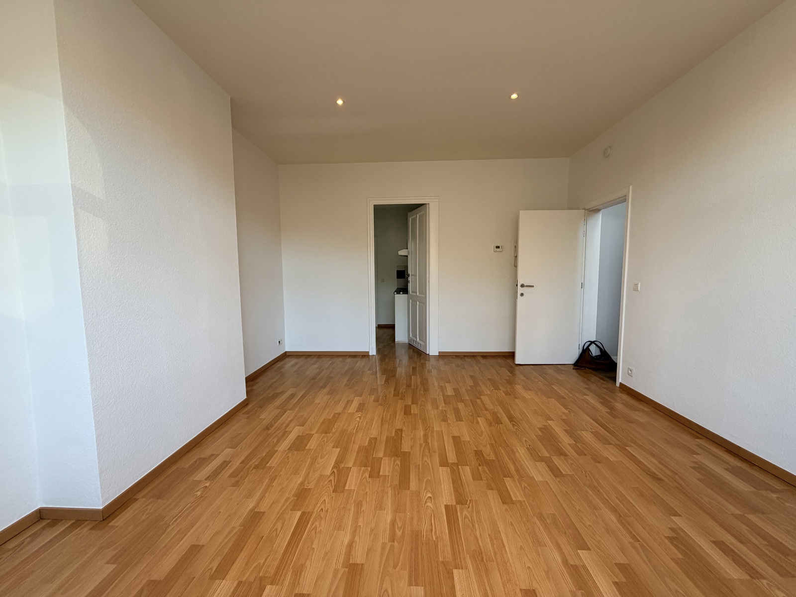 166 Chaussée de Boondael Ixelles,1050,1 Bedroom Slaaplamers,1 Room Kamers,1 BathroomBadkamers,Apartment,Chaussée de Boondael,3,7894366