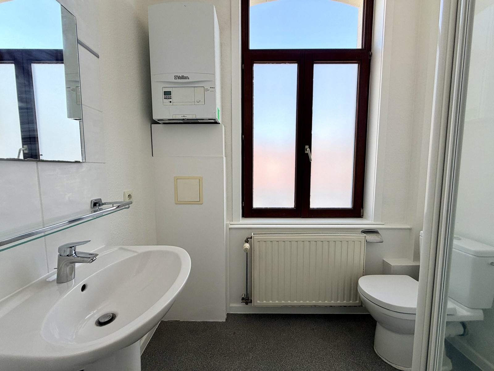 166 Chaussée de Boondael Ixelles,1050,1 Bedroom Slaaplamers,1 Room Kamers,1 BathroomBadkamers,Apartment,Chaussée de Boondael,3,7894366